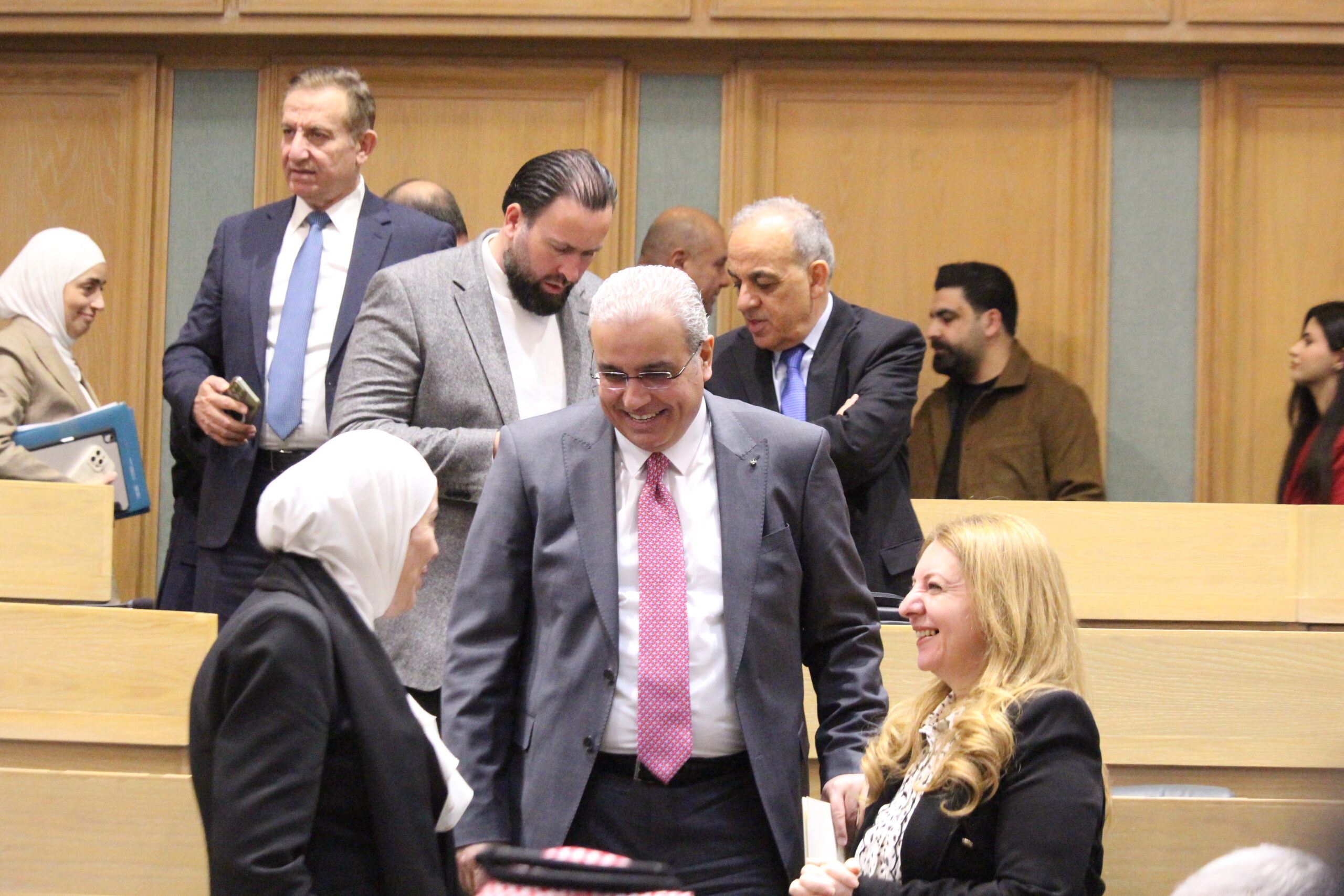 النواب يستكملون مناقشة قانون عقود التأمين