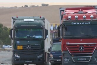 أبو عاقولة: الاعتداء على الشاحنات الأردنية بسبب السماح بعبورها من الأراضي السورية