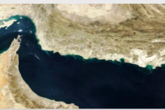 ترامب: على الدول المستفيدة من نفط مضيق هرمز تولي حمايته