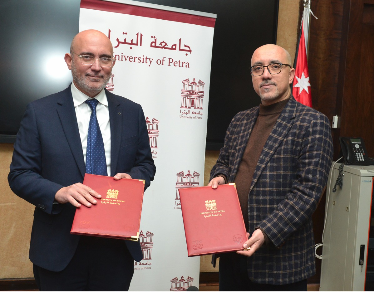 صورة حول : جامعة البترا وجمعية "إنتاج" توقعان اتفاقية لربط مشاريع تخرج الطلبة بسوق العمل جامعة البترا وجمعية "إنتاج" توقعان اتفاقية لربط مشاريع تخرج الطلبة بسوق العمل
