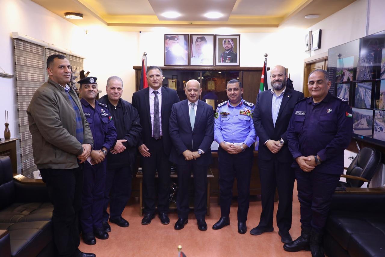 تجارة عمّان وإدارة السير تبحثان تنظيم الحركة المرورية خلال رمضان والأعياد