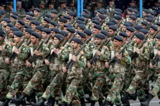 الجيش الإيراني يسقط 7 مسيرات إسرائيلية ويهاجم قواعد