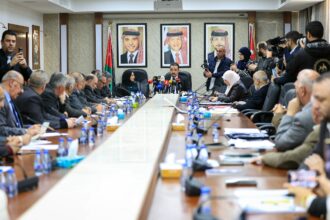 "العمل النيابية" تبحث تعديلات الضمان مع نقابة الممرضين ومتقاعدي الضمان