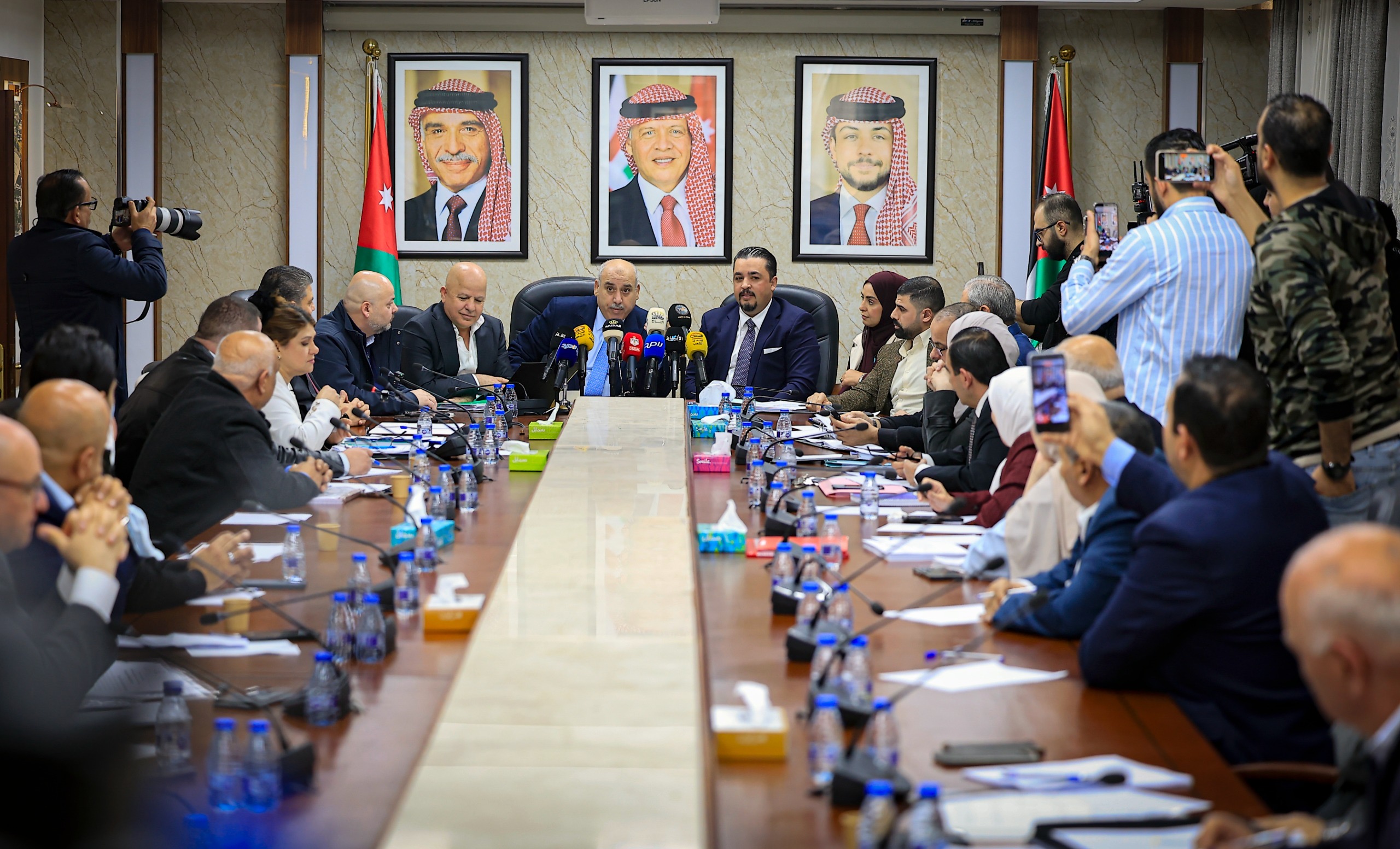 “العمل النيابية” تبحث مع الأحزاب مشروع معدل قانون الضمان الاجتماعي