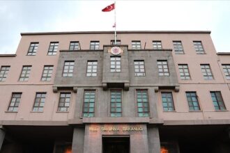 تركيا تدرس نشر طائرات إف-16