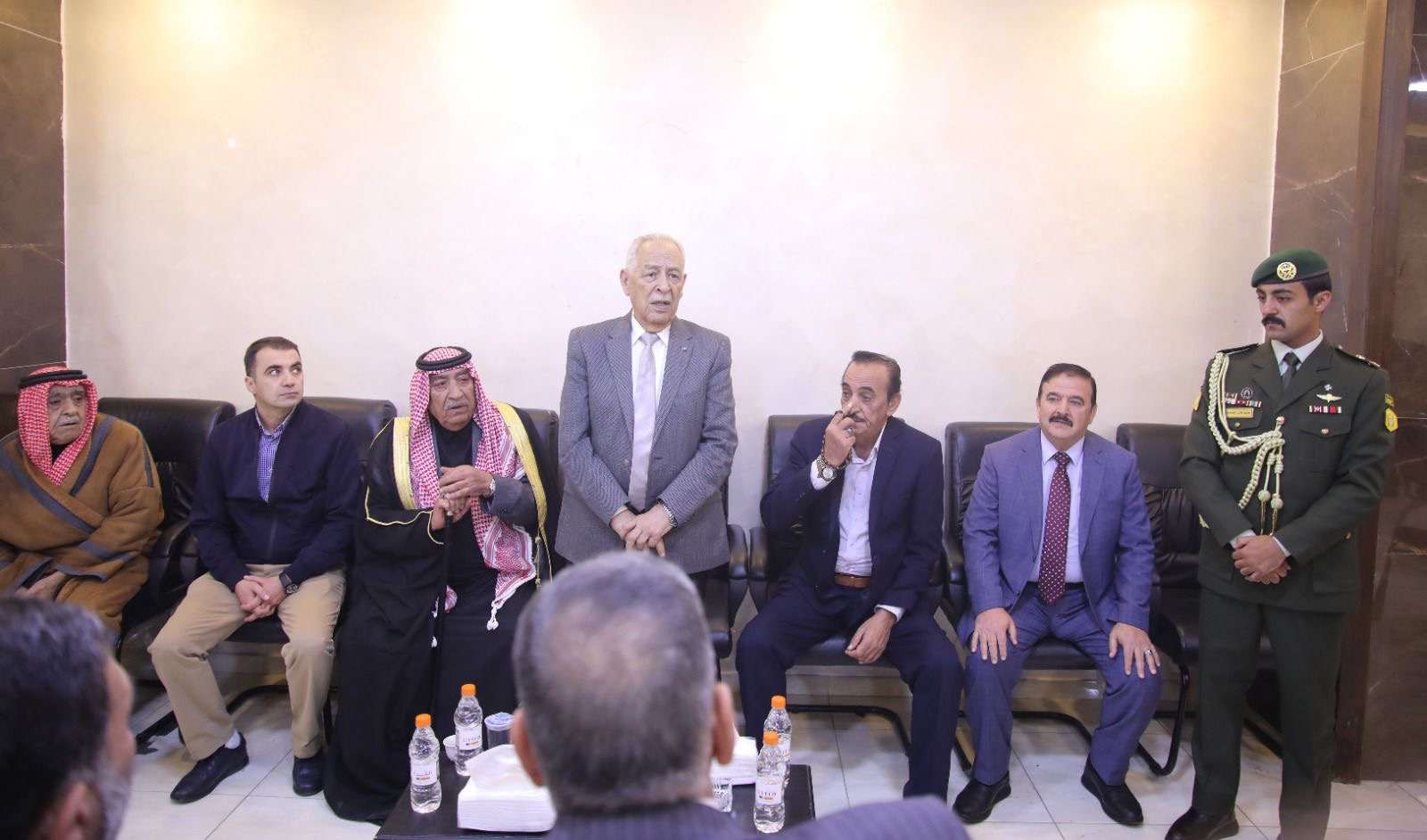 صورة حول : مندوبا عن الملك وولي العهد...العيسوي يعزي عشيرتي الكفاوين والبشابشة مندوبا عن الملك وولي العهد...العيسوي يعزي عشيرتي الكفاوين والبشابشة