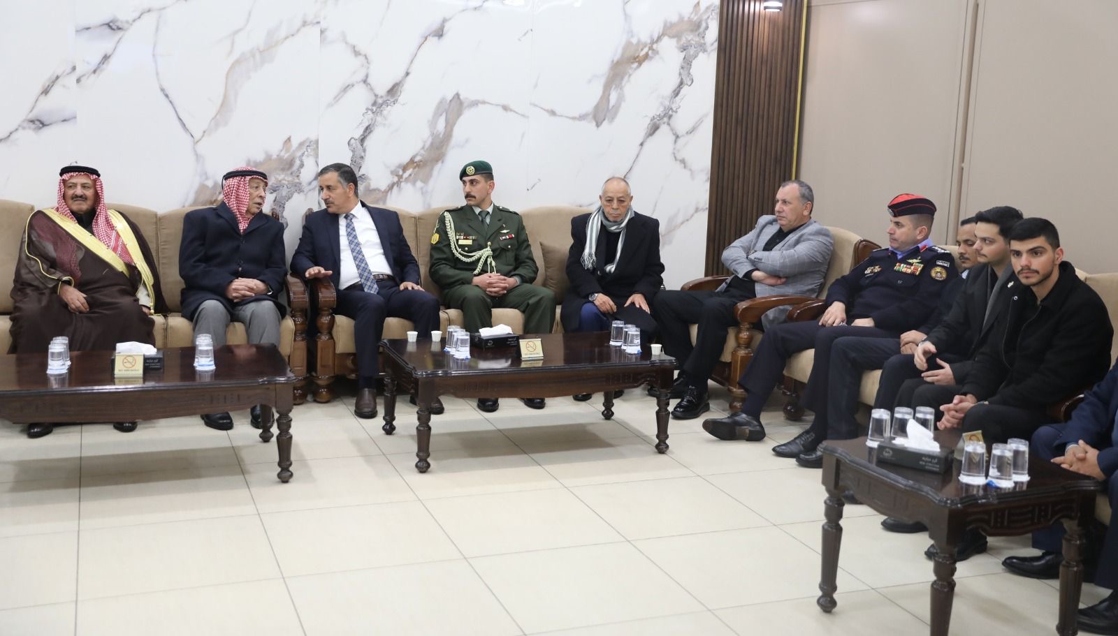 مندوبًا عن الملك وولي العهد... العيسوي يعزي الجيتاوي والنسور والعطيات والحداد