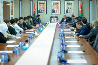 الجراح تلتقي طلبة “لوريت” وتؤكد أهمية دور الشباب في الحياة السياسية