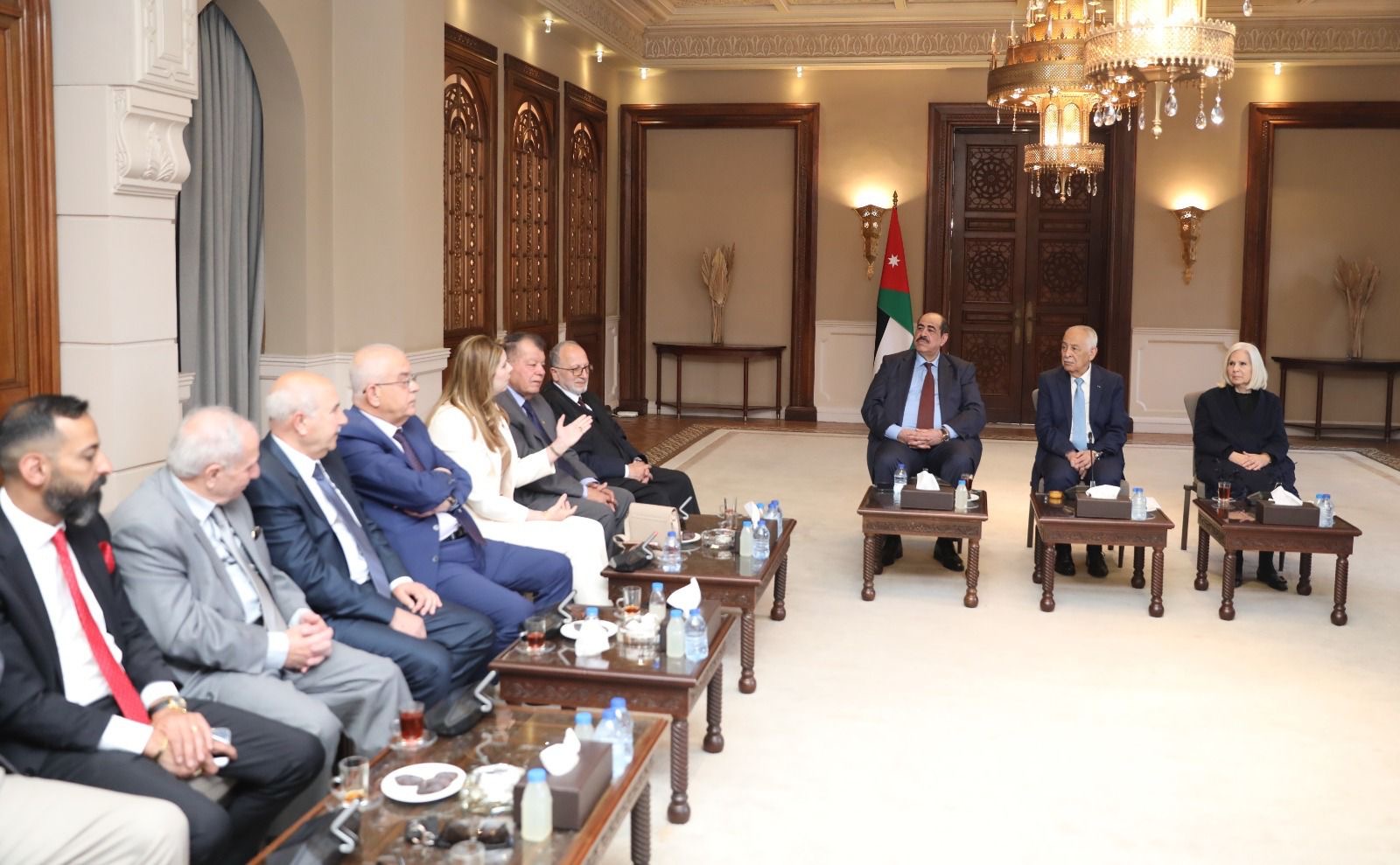 العيسوي يقدم قراءة وطنية معمقة في دلالات العلم الأردني لوفد مبادرة "أردن الرسالة"