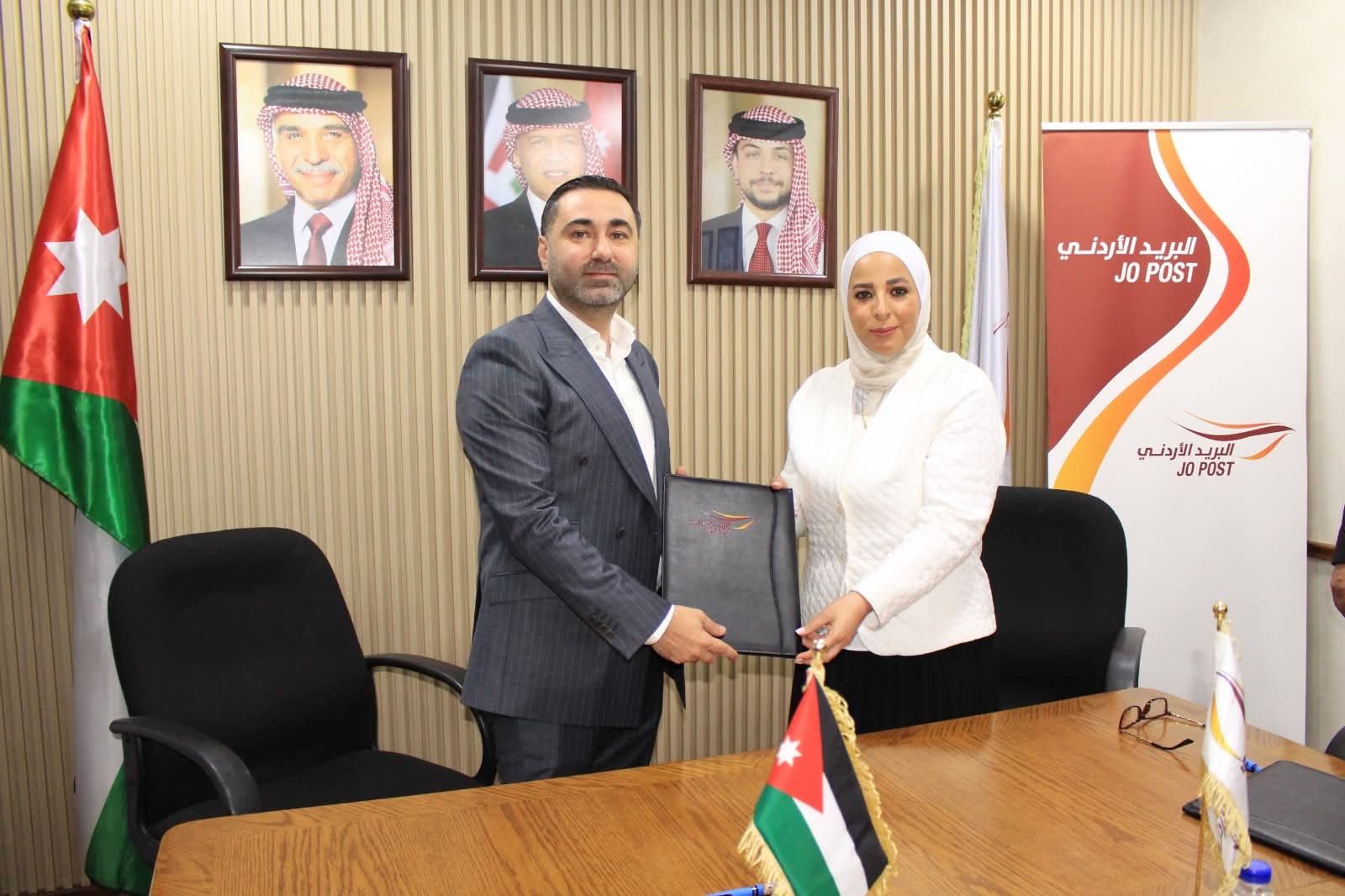 البريد الأردني وشركة صناديق لنقل الطرود يوقعان اتفاقية تعاون مشترك لإطلاق خدمة الصناديق البريد الذكية "Smart Locker"
