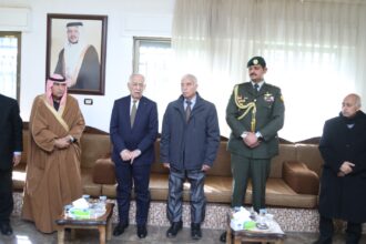 العيسوي ينقل تعازي الملك وولي العهد إلى عشيرة العميان