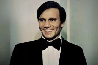 أسرة "العندليب" تنفي مطالبتها بفيلم عالمي على غرار مايكل جاكسون