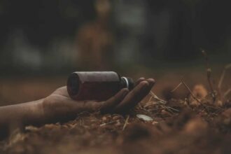 تحقيقات في وفيات مرتبطة بـ "مجموعات انتحار" تُباع عبر الإنترنت