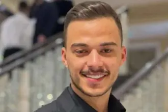 "لم يعلمني الصح".. السيلاوي يهاجم والده ويرد على ازدراء الأديان (فيديو)