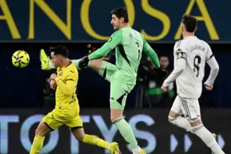 موقف كورتوا من المشاركة في كلاسيكو ريال مدريد وبرشلونة