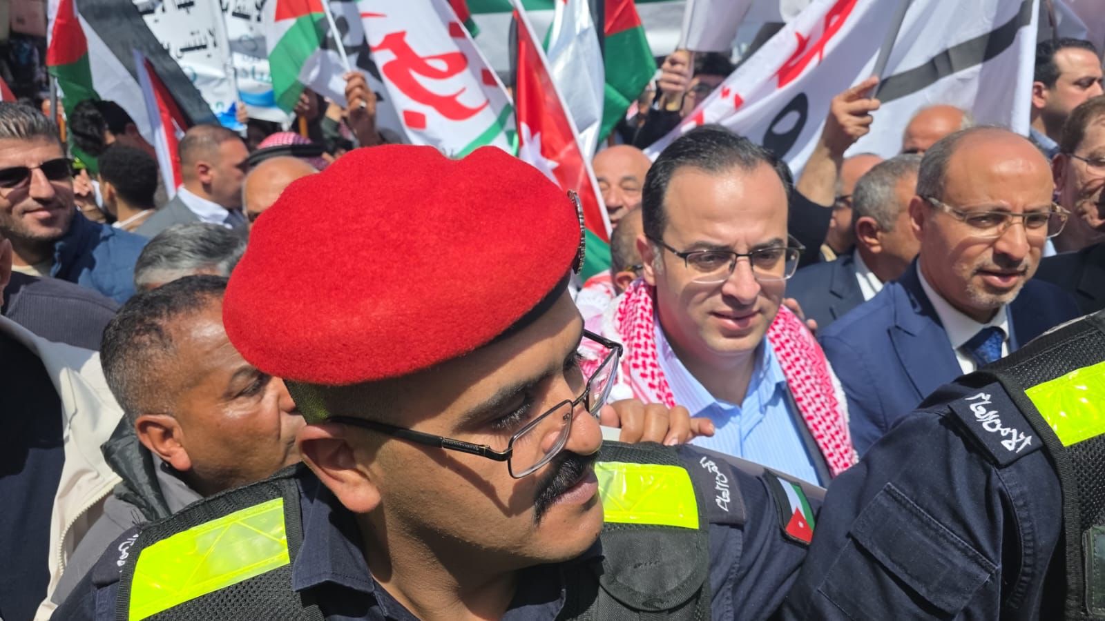 حزب الإصلاح يشارك بقيادته ونوابه وكافة فروعه وأعضائه في المسيرة المركزية دعماً للوصاية الهاشمية ونصرة للقدس