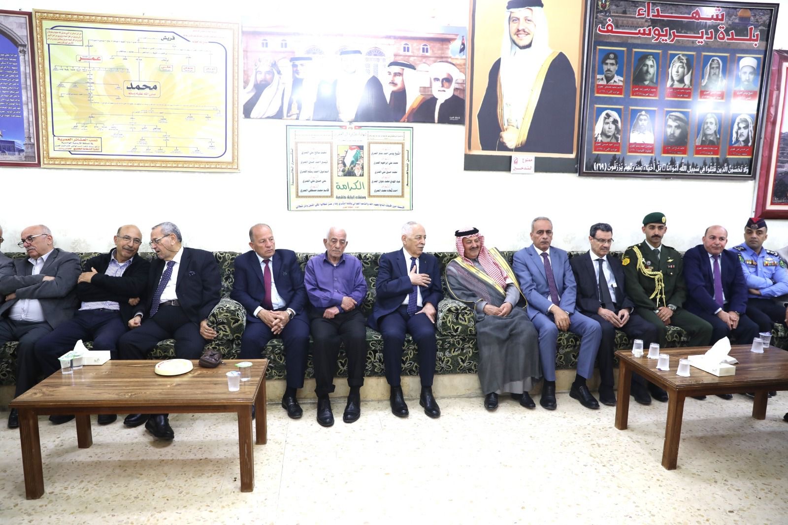 مندوبا عن الملك وولي العهد.. العيسوي يعزي بوفاة الوزير الأسبق خالد العمري