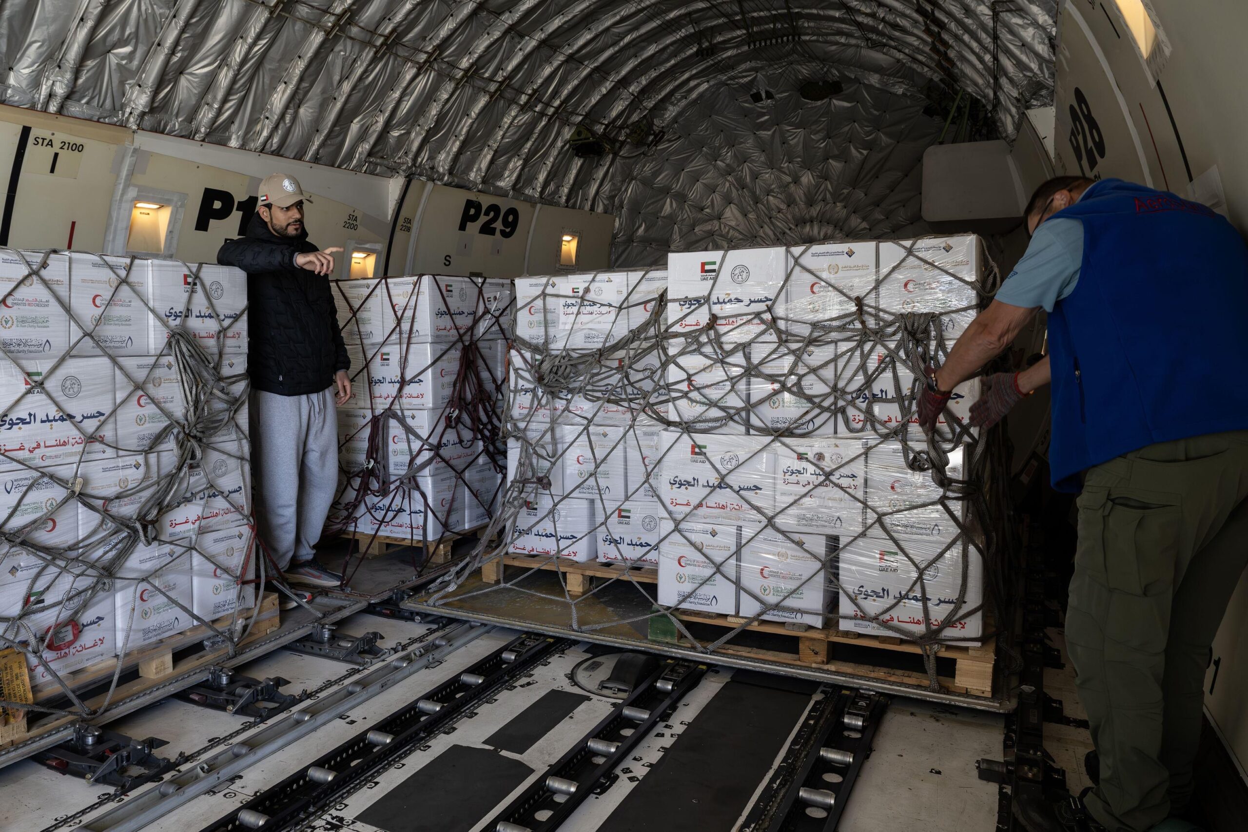 بدعم من وكالة الإمارات للمساعدات الدولية .. آلاف الطرود الإماراتية تصل العريش للتخفيف من معاناة أهل غزة