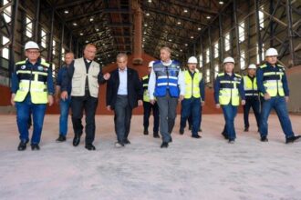 رئيس الوزراء يزور شركتي البوتاس وبرومين في الأغوار الجنوبية