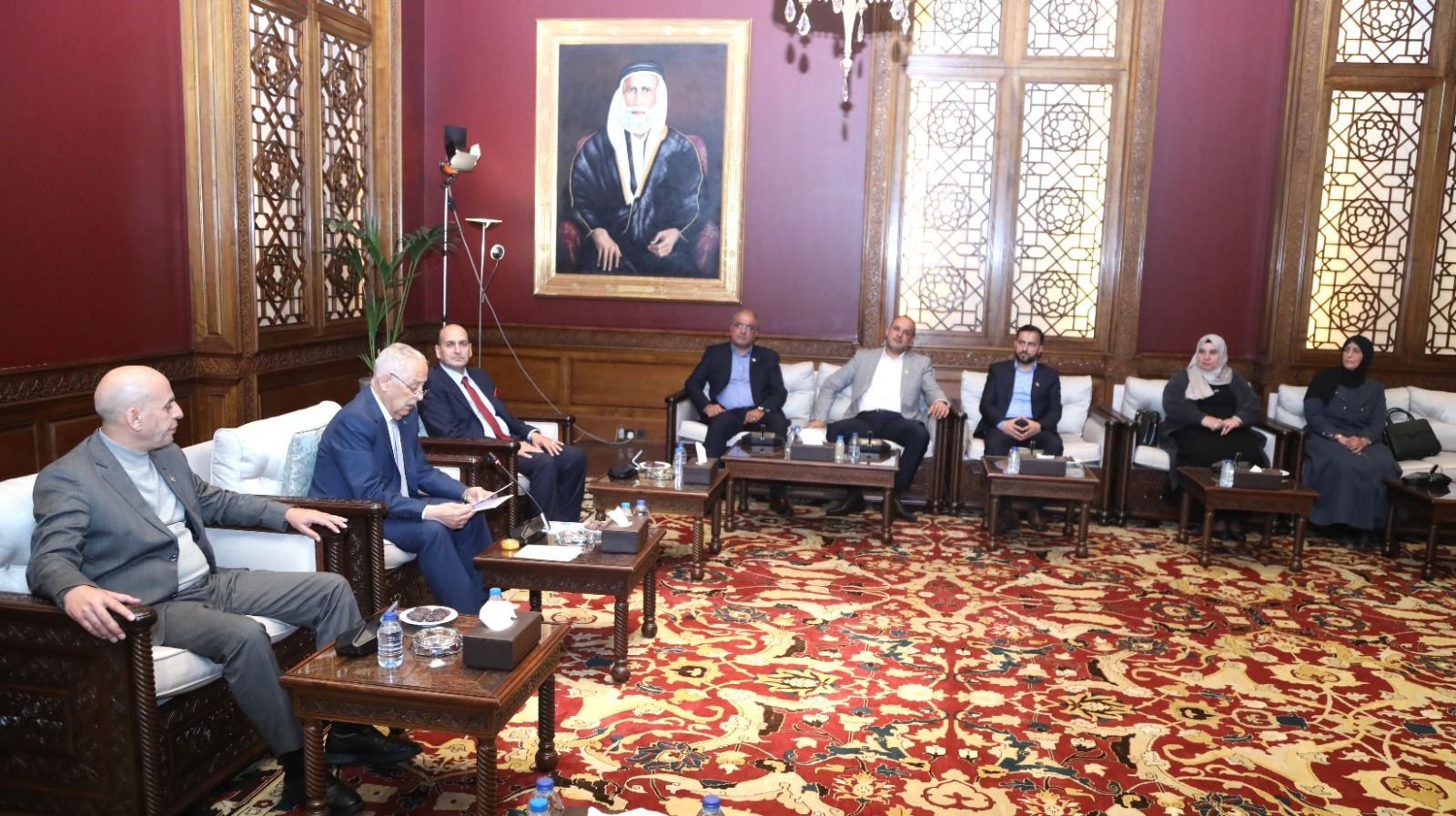 العيسوي: الملك يقود تحركات دبلوماسية فاعلة تضع المصالح الوطنية في مقدمة الأولويات