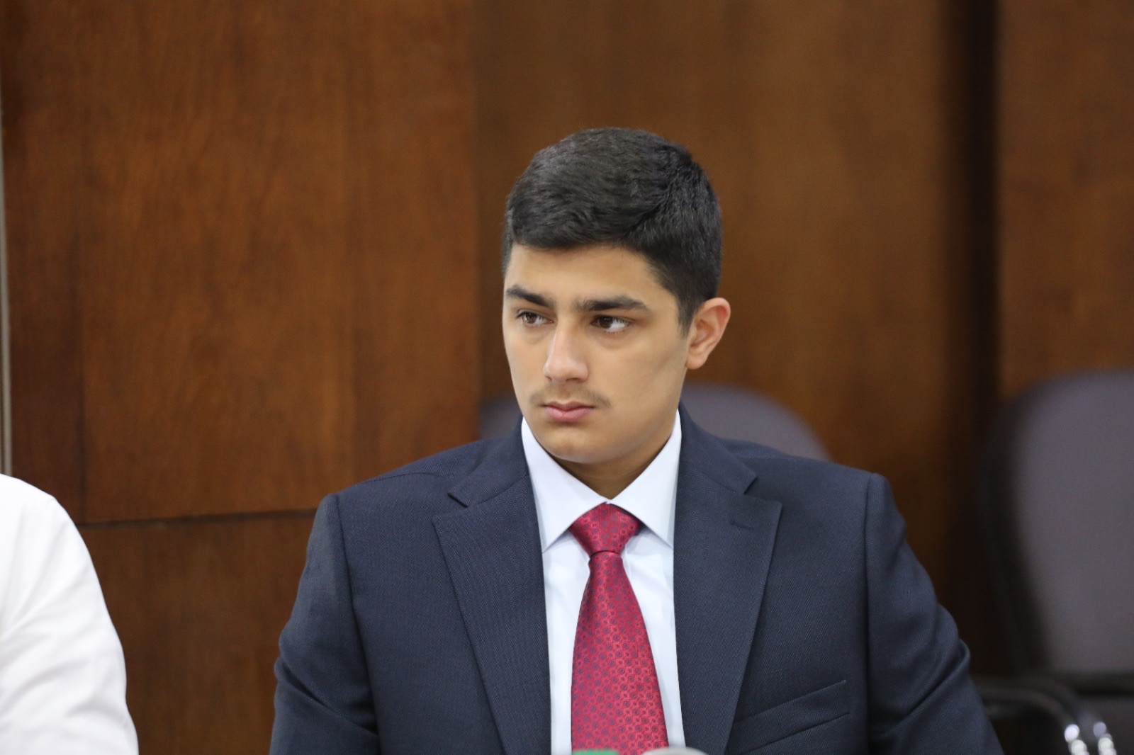 العودات يلتقي طلبة من كلية الحقوق بالجامعة الأردنية