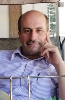 المومني يكتب في المسؤولين والمننفذين الذين أفسدوا البلاد وأفقروا العباد