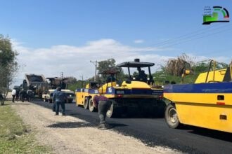 الأشغال تبدأ صيانة طريق السكنة بالشونة