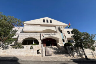 الصحفيين تحذر من تضليل المحتوى بالذكاء الاصطناعي