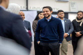 ولي العهد يدعو لتعزيز التدريب العملي بالجامعات