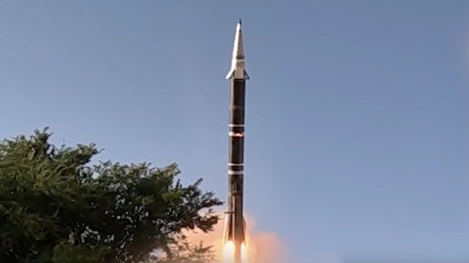 صورة حول : الاحتلال يرصد صاروخاً أُطلق من اليمن الاحتلال يرصد صاروخاً أُطلق من اليمن