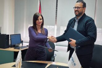 مذكرة تفاهم لتعزيز الذكاء الاصطناعي بقطاع الضيافة