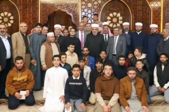 وزير الأوقاف يكرم 100 حافظ بمديرية إربد الثانية