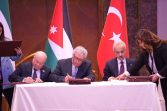 مذكرة تفاهم ثلاثية لتعزيز التكامل في النقل