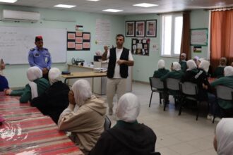 العقبة تنظم محاضرة توعوية حول مخاطر التدخين والمخدرات