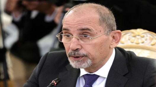 الصفدي يبحث عربيا تثبيت التهدئة في المنطقة