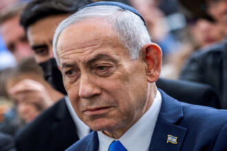 نتنياهو يطلب تأجيل شهادته في محاكمته