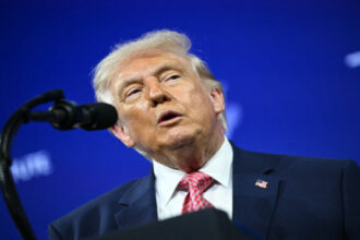 ترامب يعلن بدء عملية أميركية في مضيق هرمز