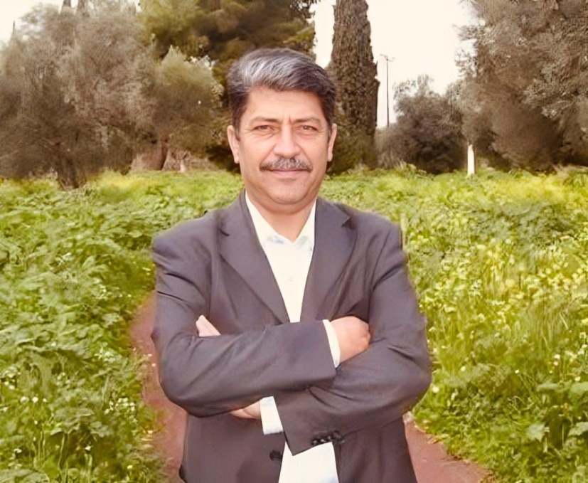 صورة حول : وزير الاتصال الحكومي ينعى الزميل محمود العمري وزير الاتصال الحكومي ينعى الزميل محمود العمري