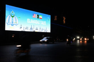 محادثات أميركية إيرانية رفيعة في باكستان لبحث وقف الحرب