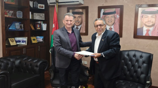 منحة أميركية لدعم مشروع الناقل الوطني