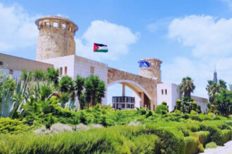 جامعة العلوم والتكنولوجيا تقدم أكثر من 200 ألف دينار لدعم طلابها عبر صندوق الطلبة