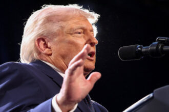 ترامب يلوّح بالانسحاب من الناتو ويصف الحلف بـ”نمر من ورق”