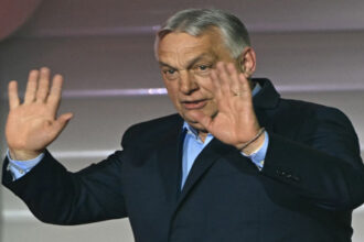 أوربان يقر بالهزيمة في انتخابات هنغاريا