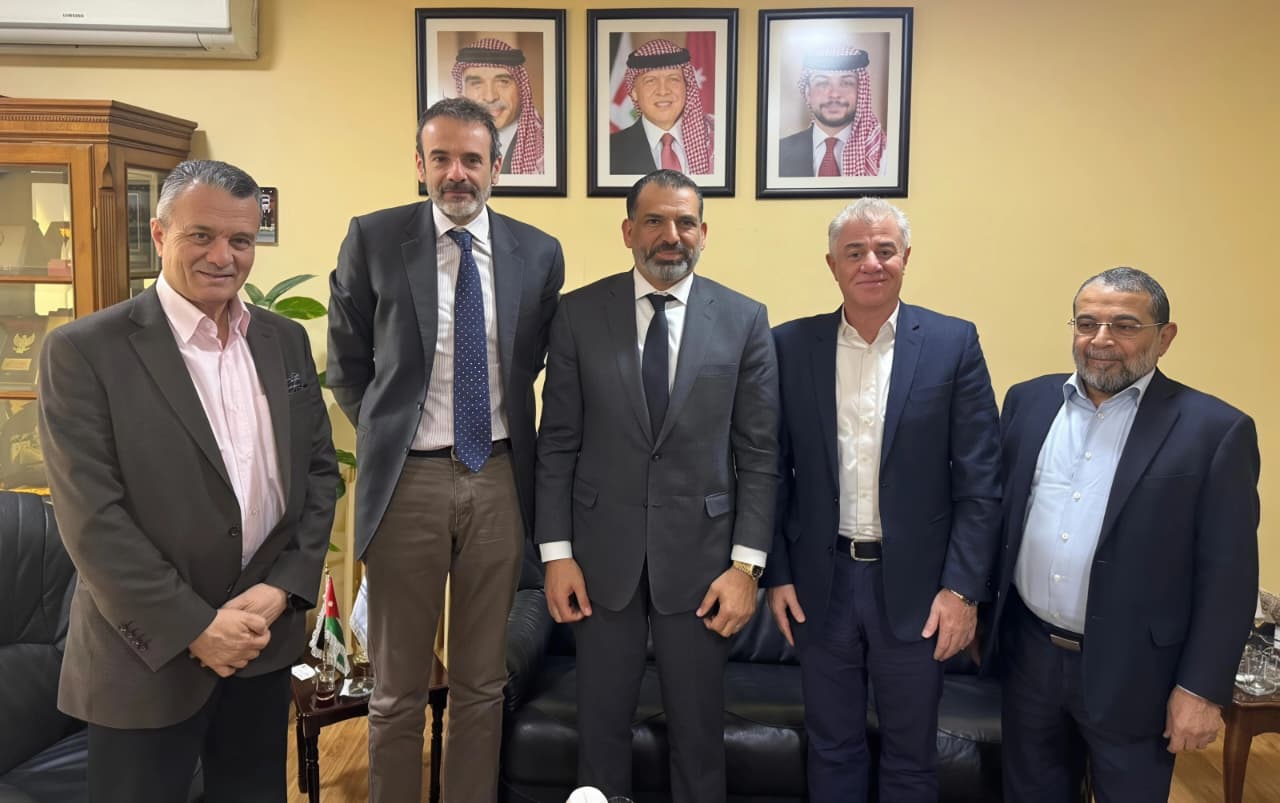 صورة حول : بحث تفعيل مجلس الأعمال الأردني الإسباني المشترك بحث تفعيل مجلس الأعمال الأردني الإسباني المشترك