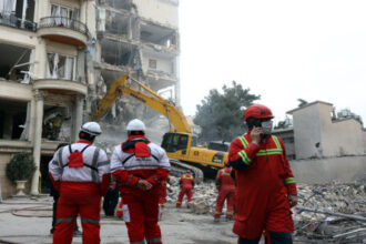 ضربات أميركية إسرائيلية تستهدف مصنع إسمنت في جنوب إيران دون تعطيل الإنتاج