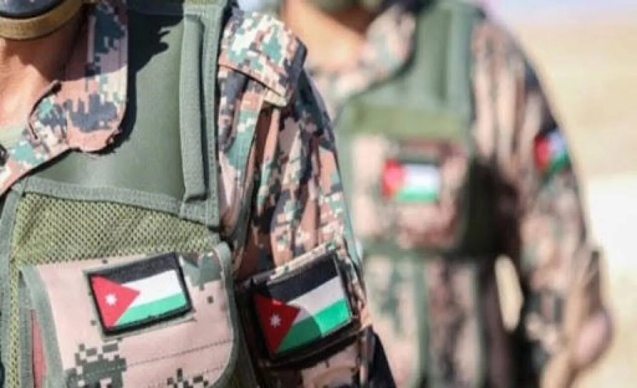 صورة حول : متقاعدون عسكريون: يوم العلم يعزز الانتماء الوطني متقاعدون عسكريون: يوم العلم يعزز الانتماء الوطني