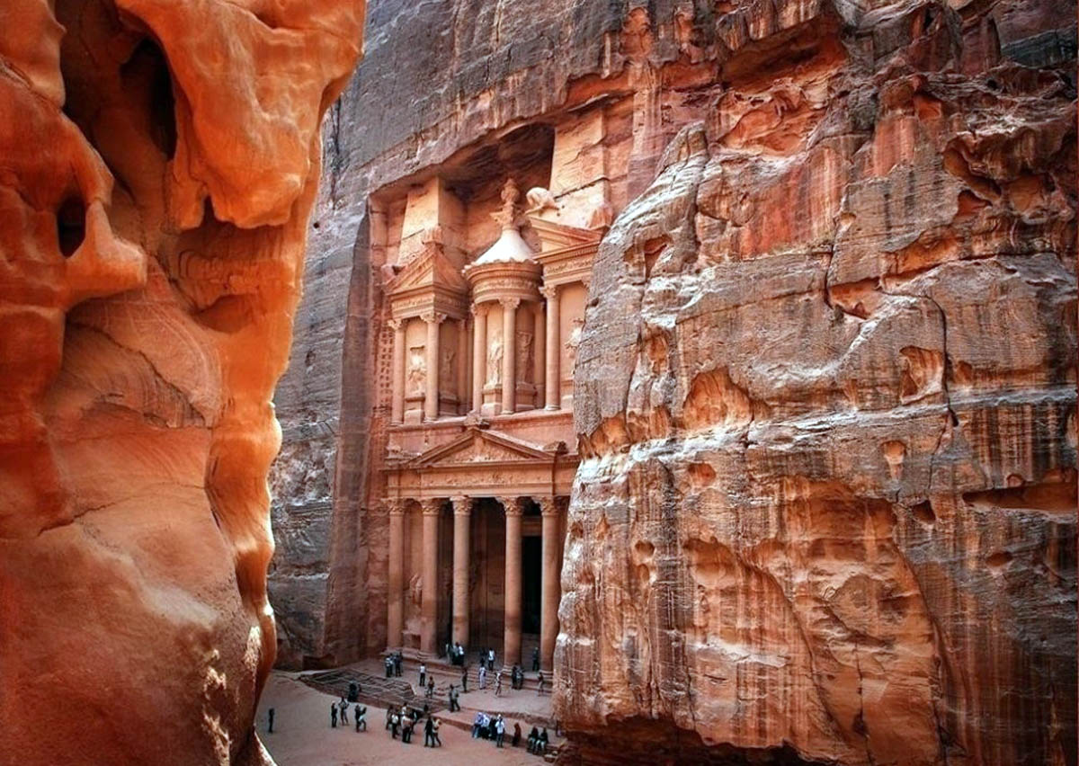 صورة حول : البترا تطالب بدعم حكومي لمشاريع تنموية جديدة البترا تطالب بدعم حكومي لمشاريع تنموية جديدة