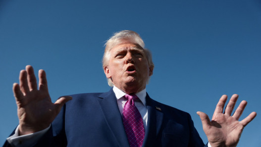 ترامب يرحب بفتح مضيق هرمز أمام الملاحة