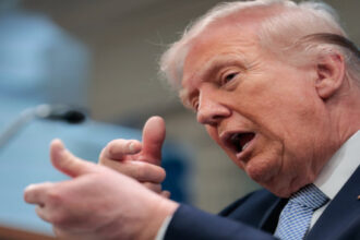 ترامب: تلقيت اتصالا من الناتو بشأن هرمز