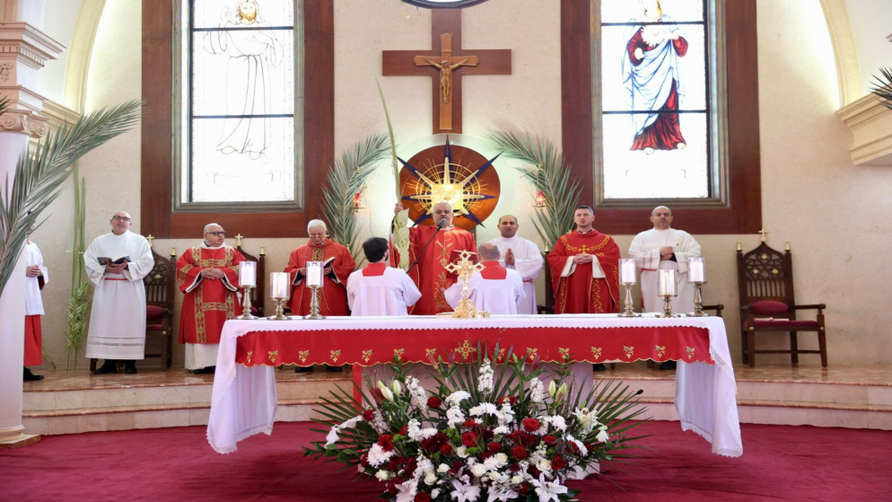 صورة حول : الأردن يحتفل بأحد الشعانين المبارك في كنائس عمان وإربد وسط دعوات للسلام والاستقرار الأردن يحتفل بأحد الشعانين المبارك في كنائس عمان وإربد وسط دعوات للسلام والاستقرار